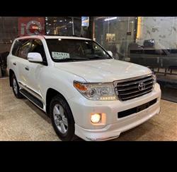 تۆیۆتا لاند کروزەر